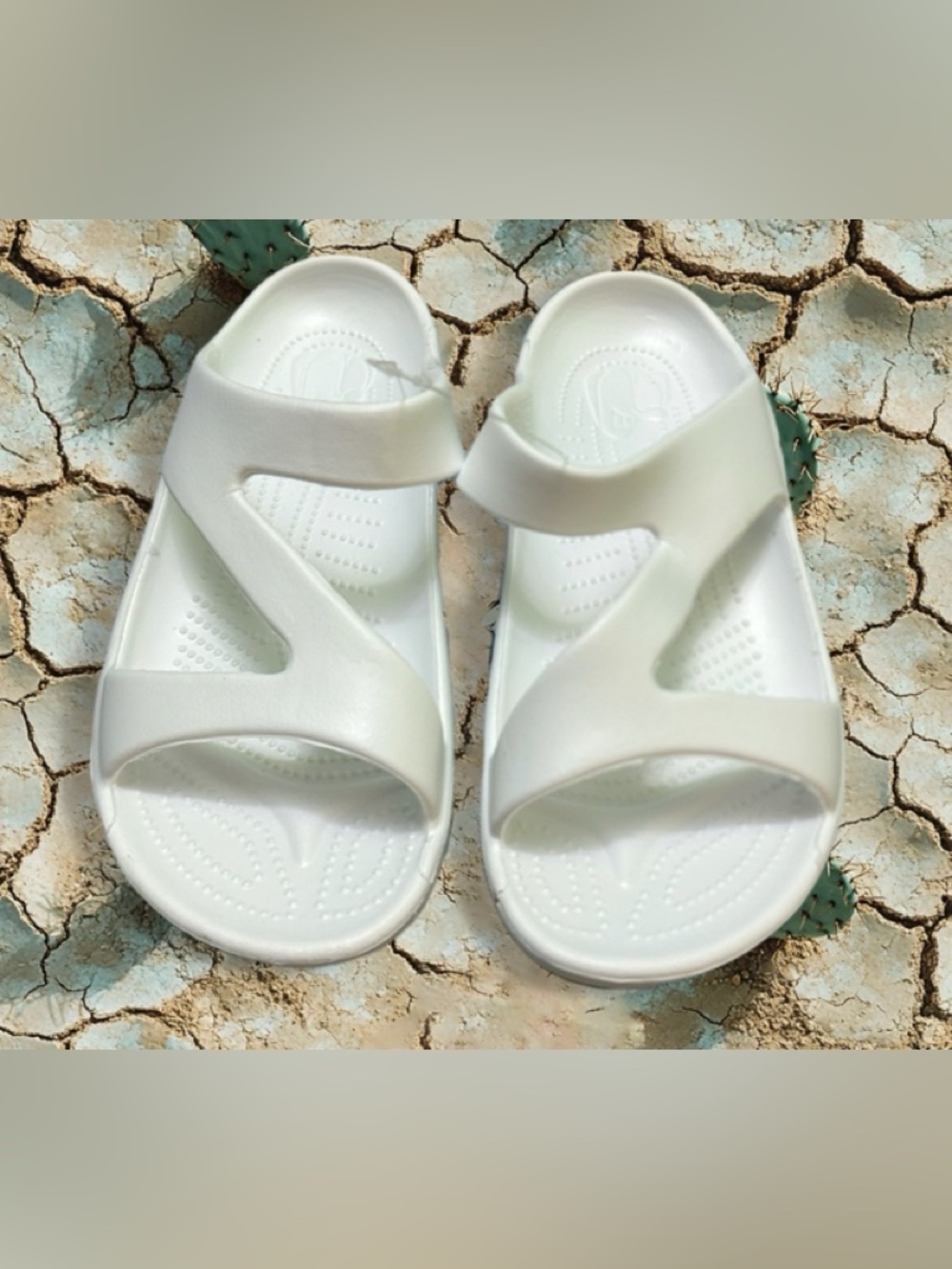 Hounds  white Slip-On Comfort Sandal size 9 M kids